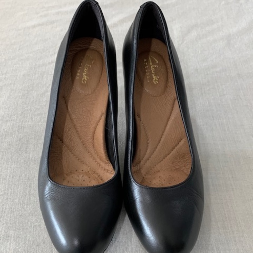 Clarks Artisan - image 1